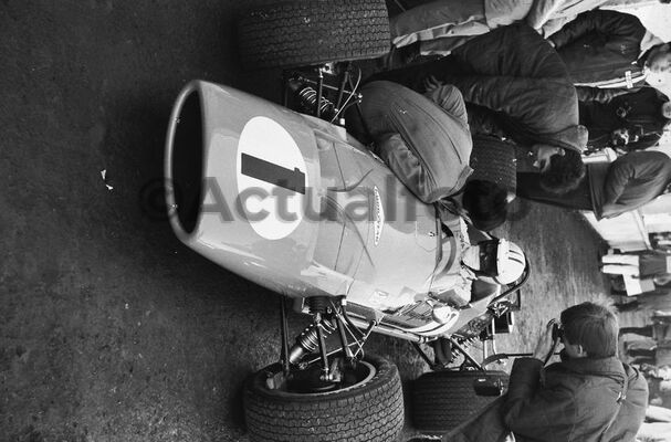 Bruce Mc Laren e Dennis Hulme Bruce Mc Laren e Dennis Hulme