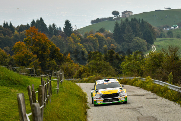 Rally Città di Bassano 2025
Bassano del Grappa VI 10 11 Ottobre 2025
Trofeo Italiano Rally e Coppa Rally di Zona 4 Rally Città di Bassano 2025
Bassano del Grappa VI 10 11 Ottobre 2025
Trofeo Italiano Rally e Coppa Rally di Zona 4