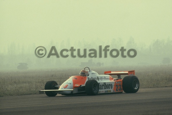 Sfida F1 contro aereo F104