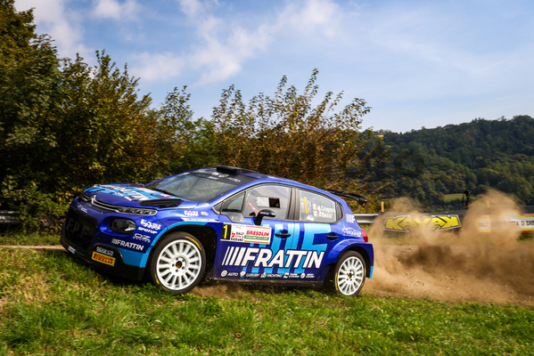 Rally Città di Bassano 2025
Bassano del Grappa VI 10 11 Ottobre 2025
Trofeo Italiano Rally e Coppa Rally di Zona 4 Rally Città di Bassano 2025
Bassano del Grappa VI 10 11 Ottobre 2025
Trofeo Italiano Rally e Coppa Rally di Zona 4