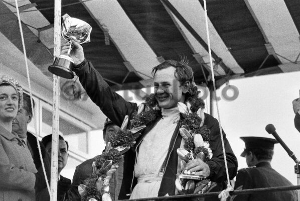 Bruce Mc Laren e Dennis Hulme Bruce Mc Laren e Dennis Hulme