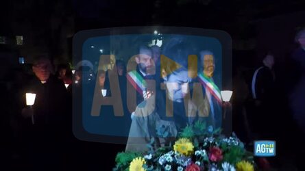 Pavia fiaccolata per Gabriele Vaccaro &laquo;Serve sicurezza oggi &egrave; il giorno del dolore&raquo;