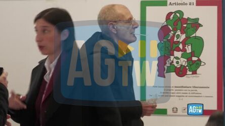 Referendum Schlein vota a Testaccio mantiene il silenzio elettorale e non risponde ai cronisti