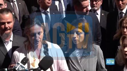 Famiglia nel bosco la commozione di Catherine &laquo;Scelta Italia per i suoi valori&raquo;