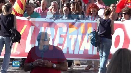Roma la protesta dei comitati di cittadini diritto alla casa e no all inceneritore di Albano