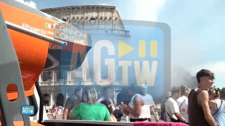 Roma contro il caldo record arriva il cannone ad acqua al Colosseo &laquo;I turisti ci ringraziano&raquo;
