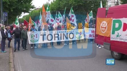 Torino tensioni alla manifestazione del Primo maggio &laquo;Fuori il Pd dal corteo&raquo;