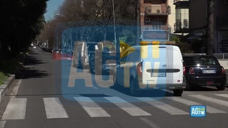 Roma voragine in via dei Colli Portuensi strada chiusa e traffico deviato