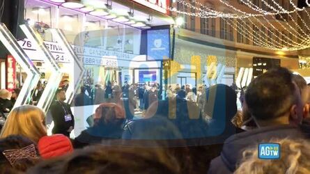 Sanremo l attesa del pubblico fuori dall Ariston &laquo;Una grande emozione&raquo;