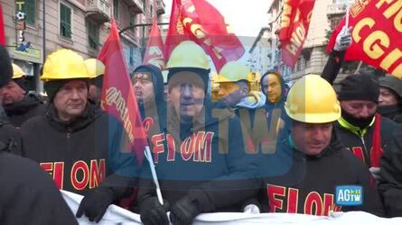 Genova lo sciopero dei metalmeccanici ex Ilva &laquo;La chiusura sarebbe una bomba sociale&raquo;