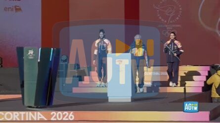 Fiamma Olimpica la cerimonia allo Stadio dei Marmi l accensione della Torcia