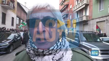 Milano allontanata la giornalista Giulia Sorrentino dal corteo. I manifestanti &laquo;&Egrave; una militante&raquo;