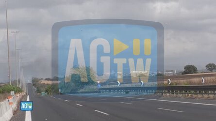 Incendio a Roma Laurentina traffico in tilt sul Raccordo