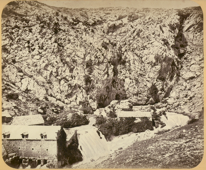 AVQ A 000563