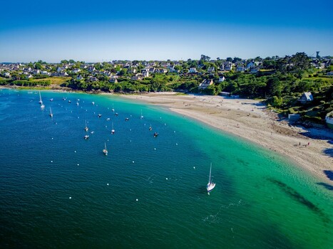 FRANCE. BRITTANY. FINISTERE 29 AERIAL VIEW OF PLAGE DE BENIGUET BENIGUET BEACH AND ST PABU IN ABER BENOIT