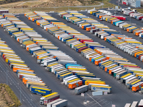 Grunheide Mark Germany 07 September 2026 Aerial view of the Trailer Yard North featuring rows of parked semi trailers and shipping containers in a large logistics facility. Grunheide Mark Germany 07 September 2026 Aerial view of the Trailer Yard North featuring rows of parked semi trailers and shipping containers in a large logistics facility.