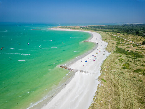 FRANCE. BRITTANY. FINISTERE 29. AERIAL VIEW OF KEREMMA DUNES AND BEACH TREFLEZ