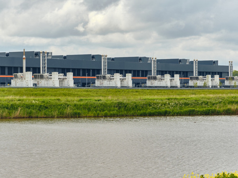 Middenmeer Netherlands 17 May 2026 View of the Microsoft Datacenter Western Europe at Agriport with industrial cooling units and green fields under a cloudy sky. Middenmeer Netherlands 17 May 2026 View of the Microsoft Datacenter Western Europe at Agriport with industrial cooling units and green fields under a cloudy sky.