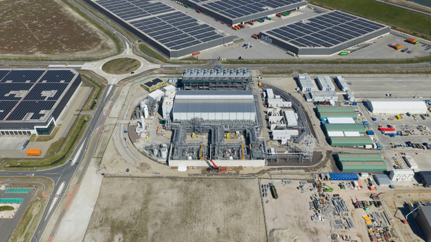 Maasvlakte Rotterdam Netherlands 25 April 2026 Drone view of Shell s Holland Hydrogen 1 at Maasvlakte showing Europe s major green hydrogen plant hydrogen network connection and industrial energy transition in Rotterdam. Maasvlakte Rotterdam Netherlands 25 April 2026 Drone view of Shell s Holland Hydrogen 1 at Maasvlakte showing Europe s major green hydrogen plant hydrogen network connection and industrial energy transition in Rotterdam.