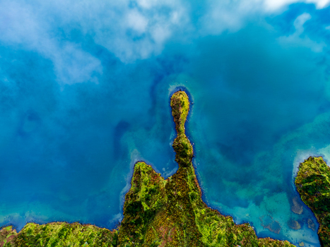 Agua de Alto Portugal 12 May 2025 Aerial view of the lush green cliffs and vibrant turquoise waters of the Atlantic Ocean coastline. Agua de Alto Portugal 12 May 2025 Aerial view of the lush green cliffs and vibrant turquoise waters of the Atlantic Ocean coastline.