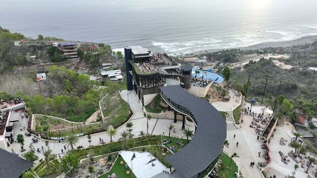 Kecamatan Purwosari Daerah Istimewa Yogya Indonesia 23 November 2023 Aerial view of Obelix Sea View a modern cliffside destination with terraces and pools overlooking the ocean. Kecamatan Purwosari Daerah Istimewa Yogya Indonesia 23 November 2023 Aerial view of Obelix Sea View a modern cliffside destination with terraces and pools overlooking the ocean.
