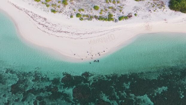 Aerial view of Vaikaradhoo Thundi beach in Maldives.