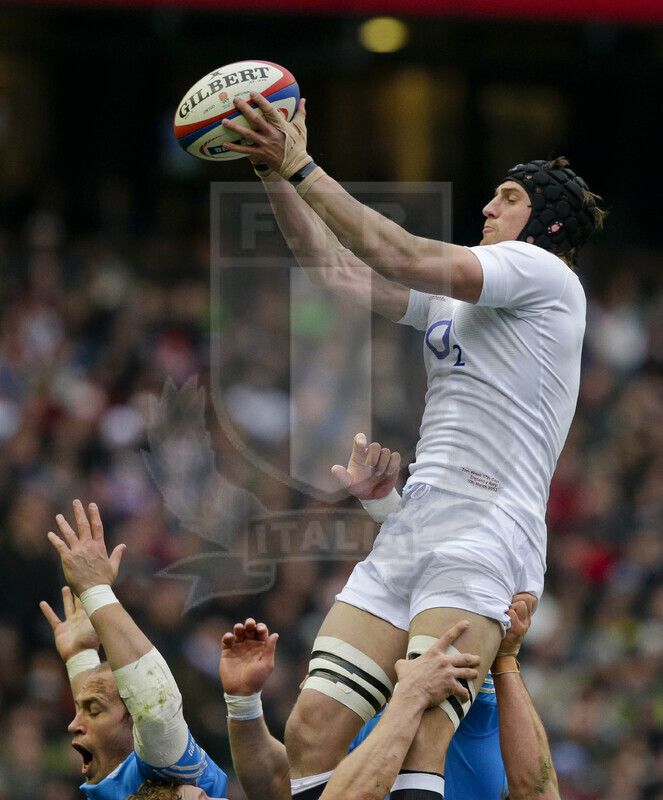 RBS 6 Nazioni 2013, Londra, Twickenham Stadium, 10-03-2013, Inghilterra v Italia. Tom Wood conquista l\