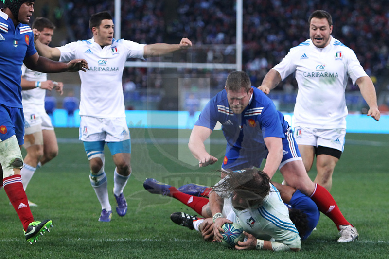 ROMA 03-02-2013 STADIO OLIMPICO RUGBY 6 NAZIONI ITALIA VS FRANCIA NELLA FOTO LA META DI MARTIN CASTROGIOVANNI FOTO MATTEO CIAMBELLI / FOTOSPORTIT