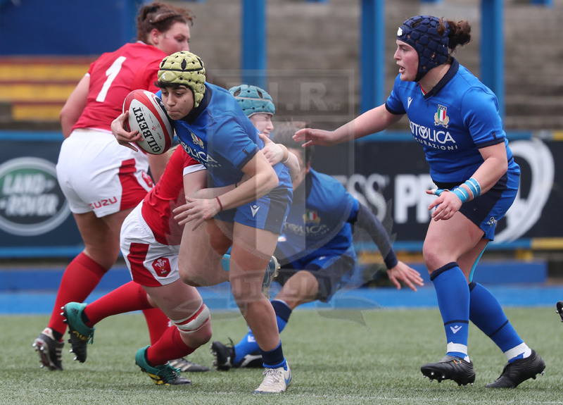 Guinness Sei Nazioni Donne 2020, Cardiff, Arms Park 02/02/2020 Galles Donne v Italia Donne, Beatrice Rigoni con Melissa Bettoni in sostegno. Foto Daniele Resini/Fotosportit