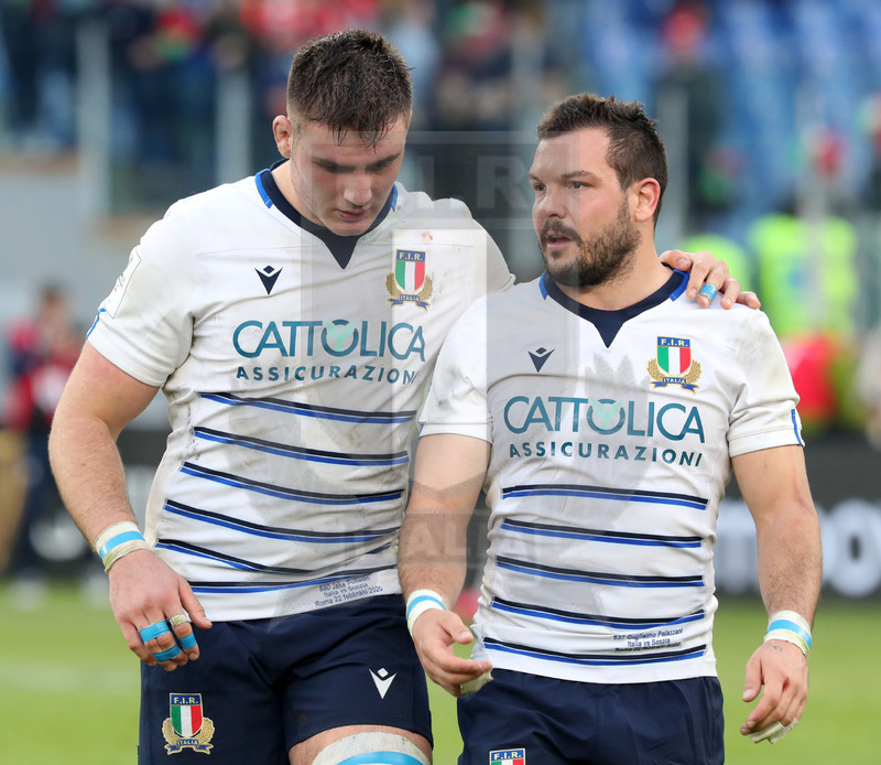 Guinness Sei Nazioni 2020, Round 3, Roma, Stadio Olimpico 22/02/2020, Italia v Scozia, Jake Polledri e Guglielmo Palazzani al giro di campo a fine match. Foto Daniele Resini/Fotosportit.