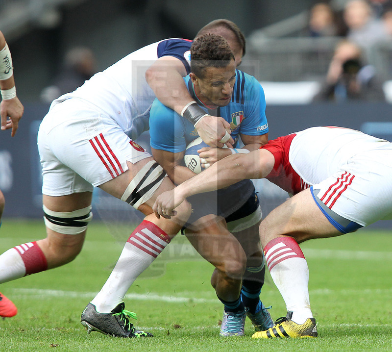 Rbs Sei Nazioni 2016, round 1, Parigi, Stade de France 06/02/2016, Francia v Italia, placcaggio raddoppiato su David Odiete. Foto Daniele Resini/Fotosportit