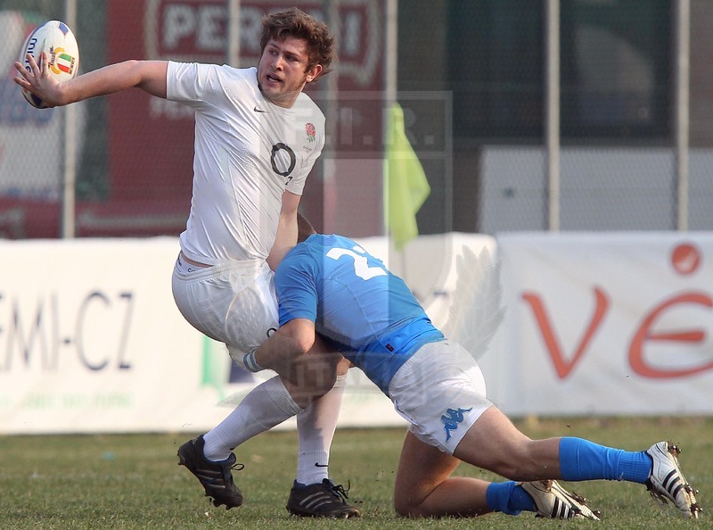 Sei Nazioni 2012, Rovigo, 2012/03/03, Italia U20 v Inghilterra U20, Alec Hepburn tenta un riciclo. Foto Daniele Resini/Fotosportit