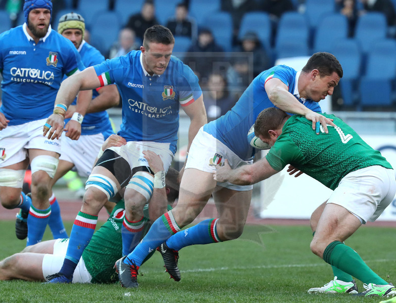 Guinness Sei Nazioni 2019, Round 3, Roma, stadio Olimpico 24/02/2019, Italia v Irlanda, Luca Morisi attaccato di Cronin. Steyn, in sostegno, è placcato da Furlong.Foto Daniele Resini/Fotosportit