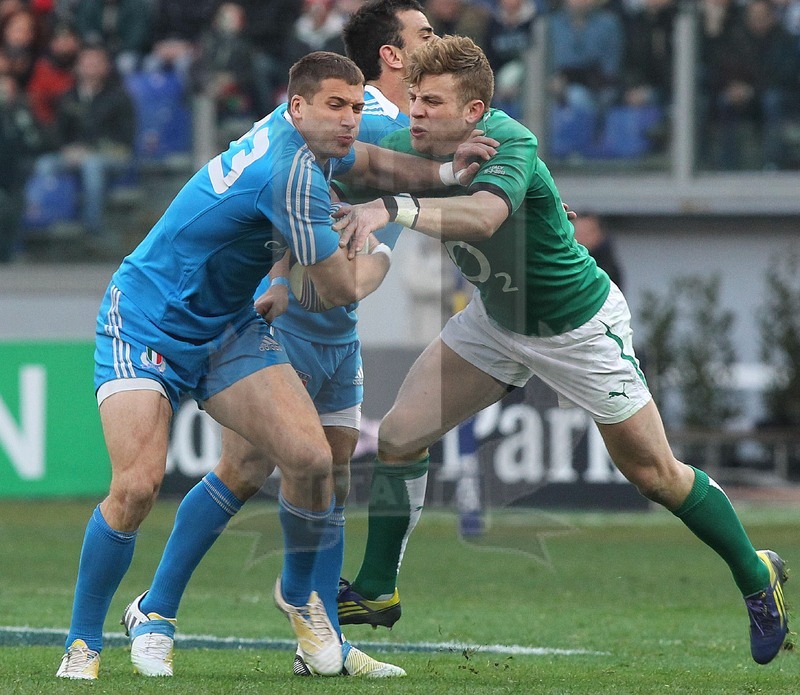 Sei Nazioni 2013, Roma, stadio Olimpico 16/03/2013, Italia v Irlanda, Tommaso Benvenuti allontana Madigan.