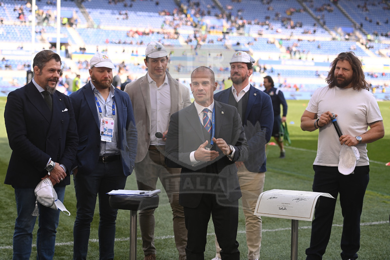 ROME, ITALY - MARCH 12: Andrea Lo Cicero, Leonardo Ghiraldini, Alessandro Zanni, Andrea Cimbrico, Mauro Bergamasco and Martin Castrogiovanni look on during the Guinness Six Nations Rugby match between Italy and Scotland at Stadio Olimpico on March 12, 2022 in Rome, Italy. (Photo by Tullio Puglia - Federugby/Getty Images)