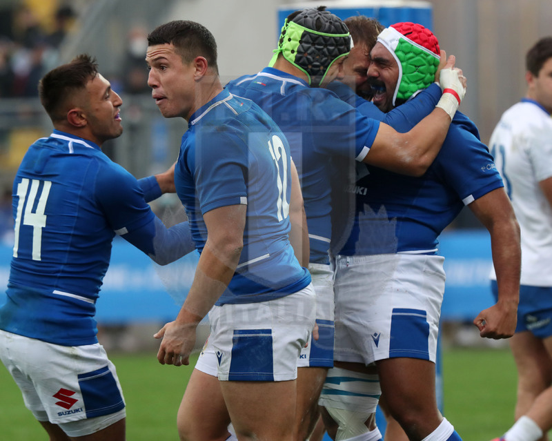 Autumn Nations Series 2021, Parma, stadio Lanfranchi 20/11/2021, Itallia v Uruguay, Hame Faiva festeggiato dopo la meta. Foto Daniele Resini/Fotosportit