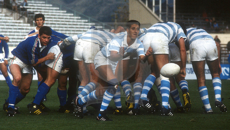 Rugby World Cup 1987, Pool 3, Christchurch, Lancaster Park 28/05/1987, Argentina v Italia, Fabio Gomez apre palla. Foto Daniele Resini/Fotosportit