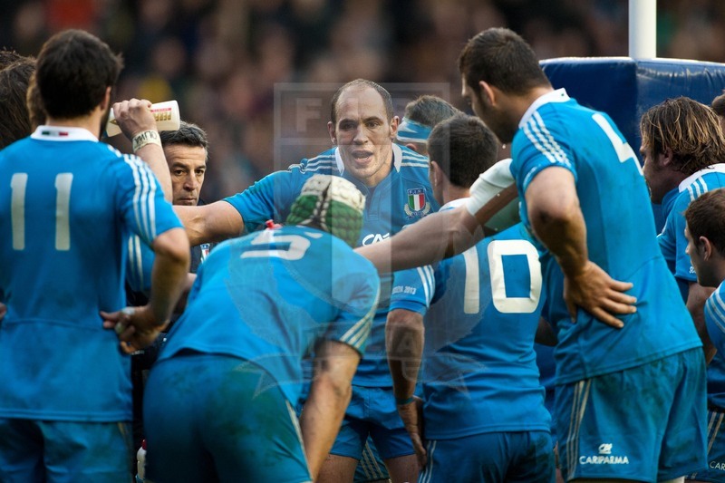 Parisse cerca di spronare i compagni