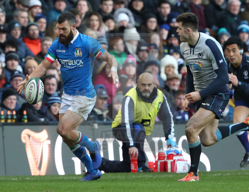 Guinness Sei Nazioni 2019, Round 1, Edimburgo, Murrayfield 02/02/2019, Scozia v Italia, Jaiden Hayward prova un calcetto a seguire. Foto Daniele Resini/Fotosportit