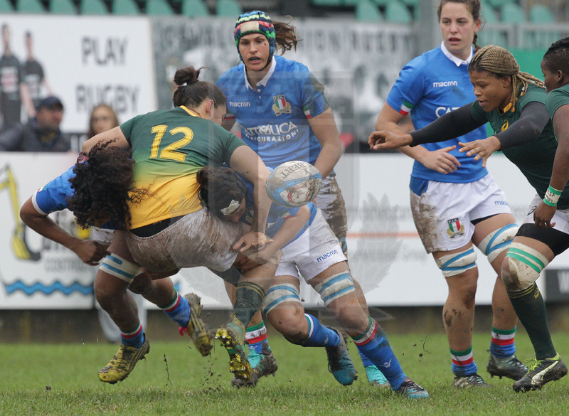 Cattolica Test Match Donne, Prato, stadio Chersoni 25/11/2018, Italia Donne v Sudafrica Donne, pressione difensiva delle Azzurre. Foto Daniele Resini/Fotosportit