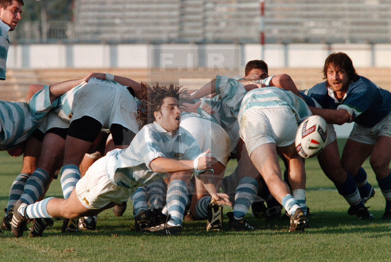 Test Match 1998, Piacenza, stadio Leonardo Garilli 07/11/1998, Italia v Argentina, apertura del mediano di mischia argentino Agustin Pichot. Foto Daniele Resini/Fotosportit