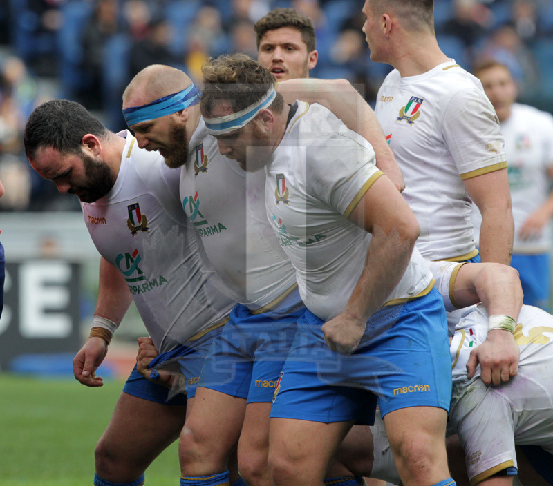 Natwest Sei Nazioni 2018, round 5, Roma stadio Olimpico 17/03/2018, Italia v Scozia, la prima linea azzurra: Ferrari, Ghiraldini e Lovotti. Foto Daniele Resini/Fotosportit