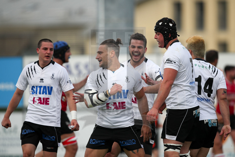 Rugby, Finale Serie A, Piacenza, Stadio Beltrametti, 9/06/2019, SITAV Lyons Piacenza v HSB Rugby Colorno. Lorenzo Maria Bruno festeggiato dopo la prima meta per il Sitav Lyons Piacenza. Foto Roberto Bregani/Fotosportit.