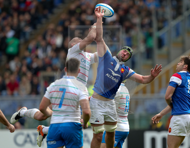 Guinness Sei Nazioni 2019, Round 5, Roma, Stadio Olimpico, 16/03/2019, Italia v Francia. Sergio Parisse e Gregory Alldritt si contendono l\