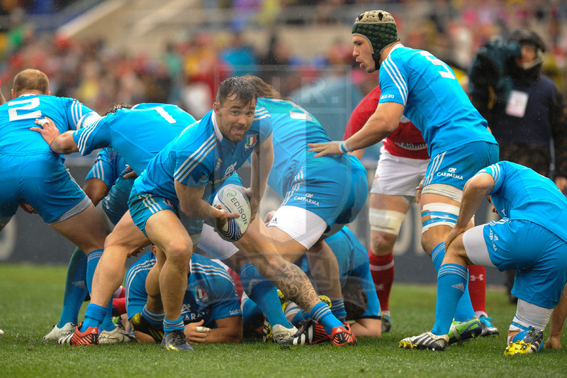 Sei Nazioni 2013, Roma, stadio Olimpico 23/02/2013, Italia v Galles, Simone Favaro apre palla.