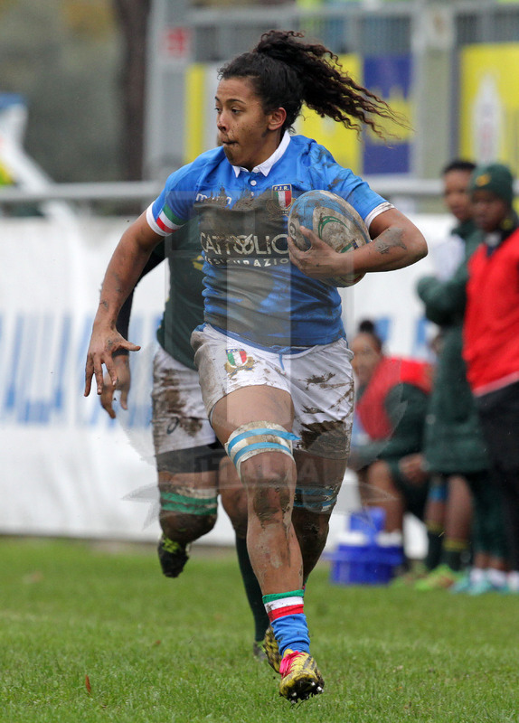 Cattolica Test Match Donne, Prato, stadio Chersoni 25/11/2018, Italia Donne v Sudafrica Donne, una corsa di Giada Franco. Foto Daniele Resini/Fotosportit