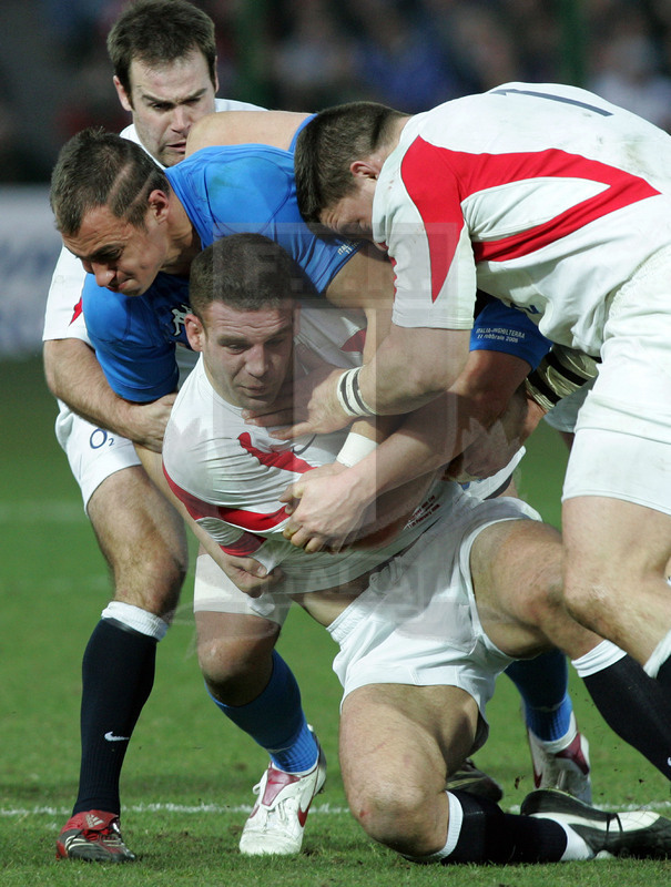 Rbs Sei Nazioni 2006, Roma, stadio Flaminio 11/02/2006, Italia v Inghilterra, Joe Worsley portato a terra da Parisse. Foto Daniele Resini/Fotosportit
