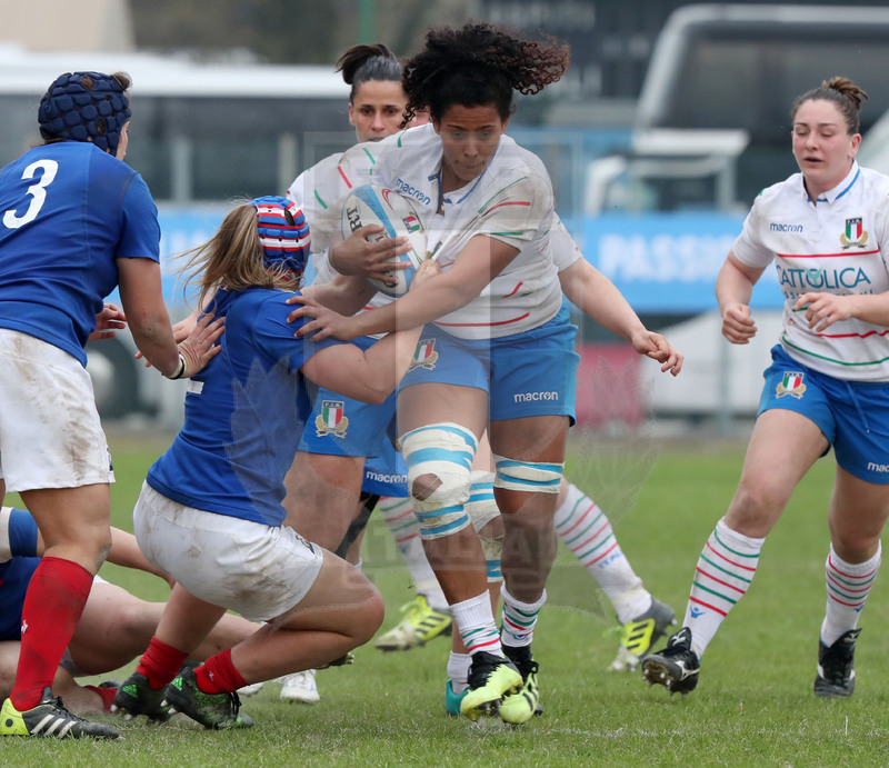 Guinness Sei Nazioni 2019 Donne, Padova, stadio Plebiscito 17/03/2017, Italia Donne v Francia Donne, una carica di Giada Franco. Foto Daniele Resini/Fotosportit