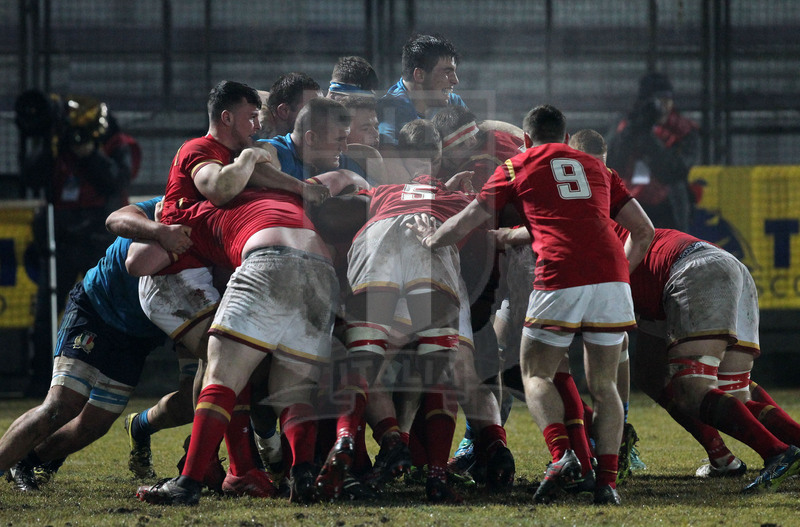 RBS Sei Nazioni 2017, Legnano, stadio Mari 03/02/2017, Italia U20 v Galles U20, drive gallese.
