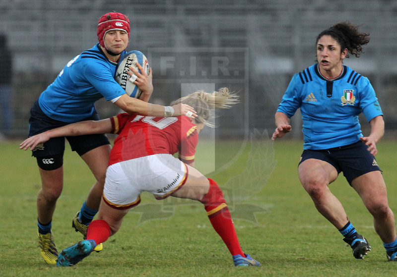 RBS Sei Nazioni 2017 Donne, Jesi, stadio Carotti 04/02/2017, Italia Donne v Galles Donne, Paola Zangirolami con Lucia Cammarano in sostegno.